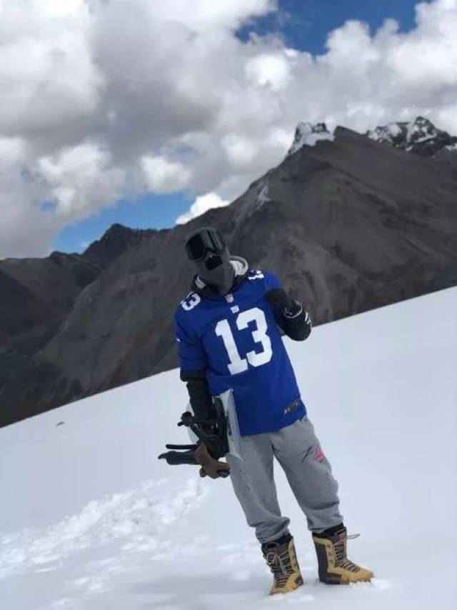 雪山突袭手机游戏版(手游新雪山突袭bug)